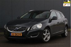 Volvo V60 - 1.6 DRIVe Summum Navigatie/Parkeersensor/Leer/Lmv 17"Inch