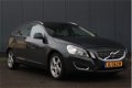 Volvo V60 - 1.6 DRIVe Summum Navigatie/Parkeersensor/Leer/Lmv 17