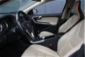 Volvo V60 - 1.6 DRIVe Summum Navigatie/Parkeersensor/Leer/Lmv 17