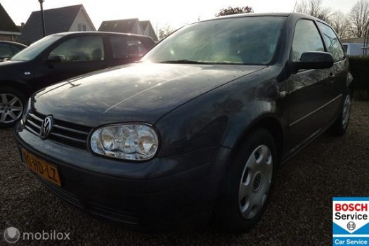 Volkswagen Golf - 1.6-16V - 1