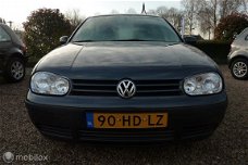 Volkswagen Golf - 1.6-16V