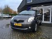 Toyota Yaris - 1.3 VVTi Sol | Airco | Dealer Onderhouden | Trekhaak Afneembaar | Lederen Bekleding - 1 - Thumbnail