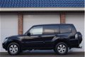 Mitsubishi Pajero - 3.2 DI-D Instyle Panel Van Airco, Radio/Cd, Trekhaak 3300 KG - 1 - Thumbnail