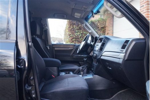 Mitsubishi Pajero - 3.2 DI-D Instyle Panel Van Airco, Radio/Cd, Trekhaak 3300 KG - 1