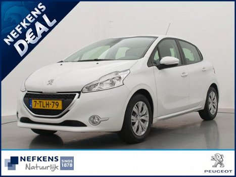 Peugeot 208 - 1.2 82pk Envy | Navigatie | Climate Control | Parkeersensoren | Trekhaak | - 1