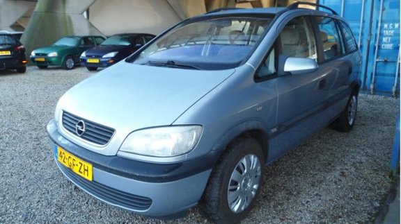 Opel Zafira - 1.8-16V Comfort EXPORT loopt op 3 cilinders - 1