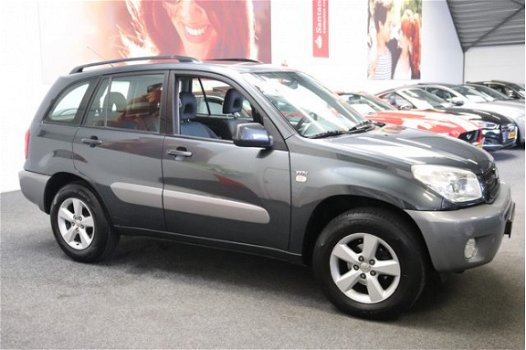 Toyota RAV4 - 1.8-16V VVT-i Luna AIRCO ELEKTRISCHE RAMEN VOOR EN ACHTER RADIO/CD LM VELGEN ZEER MOOI - 1