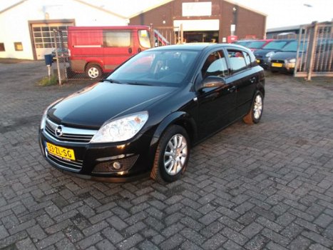 Opel Astra - 1.6 Temptation airco navi - 1