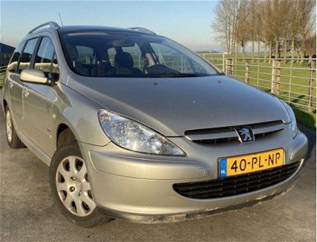 Peugeot 307 - 2.0 HDi Navtech - Cruise - Clima - Navi - 1e Eigenaar- Dealer onderhouden -Trekhaak - 1