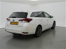 Toyota Auris Touring Sports - 1.8 HYBRID EXECUTIVE + LEDER / STOELVERW. / AFN. TREKHAAK / CAMERA / L