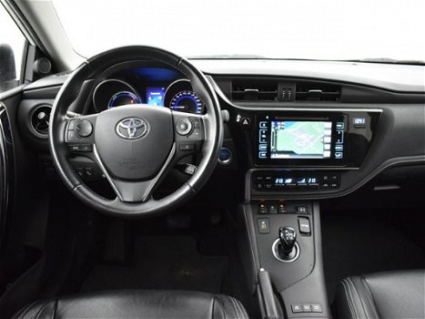 Toyota Auris Touring Sports - 1.8 HYBRID EXECUTIVE + LEDER / STOELVERW. / AFN. TREKHAAK / CAMERA / L - 1