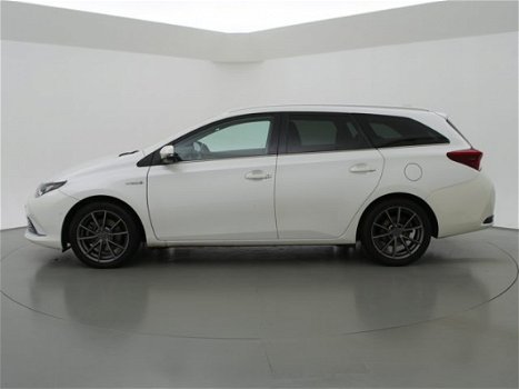 Toyota Auris Touring Sports - 1.8 HYBRID EXECUTIVE + LEDER / STOELVERW. / AFN. TREKHAAK / CAMERA / L - 1