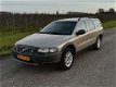 Volvo V70 Cross Country - 2.4 T Geartr. Comf. Automaat Trekhaak - 1 - Thumbnail