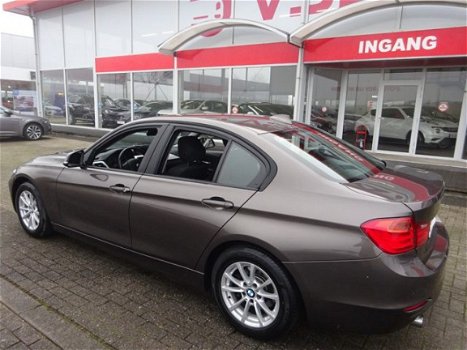 BMW 3-serie - 320i AUT.185 PK NAVI ECC-AIRCO LMV PDC ESP ELEC-RAMEN - 1