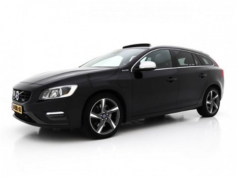 Volvo V60 - 2.4 D6 AWD Plug-In Hybrid R-Design *MODEL2015+XENON+SUNROOF+LEDER+NAVI+PDC+ECC+CRUISE - 1