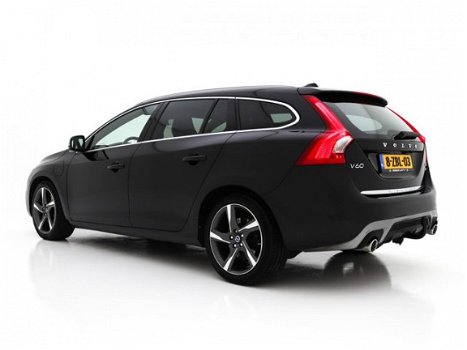 Volvo V60 - 2.4 D6 AWD Plug-In Hybrid R-Design *MODEL2015+XENON+SUNROOF+LEDER+NAVI+PDC+ECC+CRUISE - 1