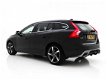 Volvo V60 - 2.4 D6 AWD Plug-In Hybrid R-Design *MODEL2015+XENON+SUNROOF+LEDER+NAVI+PDC+ECC+CRUISE - 1 - Thumbnail