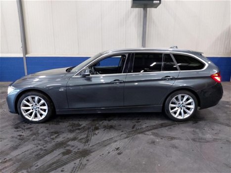 BMW 3-serie Touring - 330d High Executive - 1