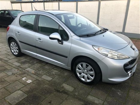 Peugeot 207 - 1.6-16V XS - 1