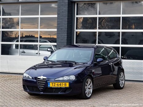 Alfa Romeo 147 - 1.6 distinctive - 1