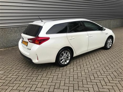 Toyota Auris Touring Sports - 1.8 Hybrid Lease - Camera, NAVI, Airco, Pano, DEALER ONDERHOUDEN - 1