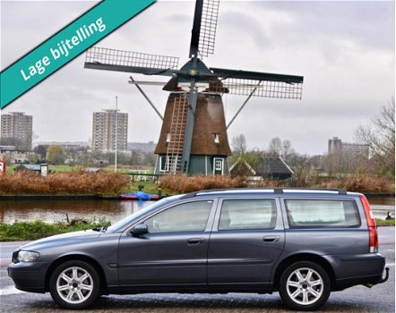 Volvo V70 - 2.4 Dealer auto, Youngtimer, BTW auto - 1