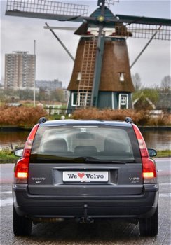 Volvo V70 - 2.4 Dealer auto, Youngtimer, BTW auto - 1