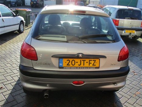 Peugeot 206 - 1.6-16V Gentry Premium Apk t/m 25 Januari 2021 - 1