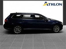 Volkswagen Passat Variant - 2.0 TDI Highline Nav, Pano dak, Xenon, Sport Stoelen, Pdc, H. Leer, Lv