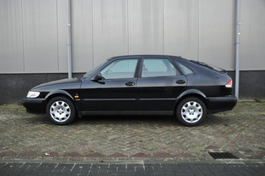 Saab 9-3 - 2.0t goede staat in de luxe SE-uitvoering met lederen bekleding en nieuwe apk EINDEJAARSK - 1