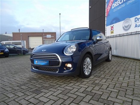 Mini Mini Cooper - 1.5 Chili 136PK Panodak Leer Navi Stoelverw Parkeersensor 16