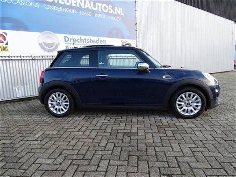 Mini Mini Cooper - 1.5 Chili 136PK Panodak Leer Navi Stoelverw Parkeersensor 16