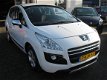 Peugeot 3008 - 2.0 HDiF HYbrid4 Blue Lease Automaat - 1 - Thumbnail