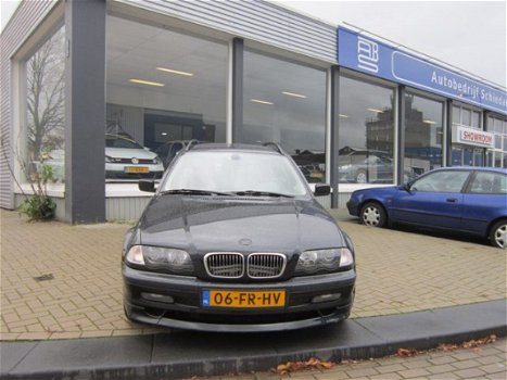 BMW 3-serie Touring - 320i Executive - 1