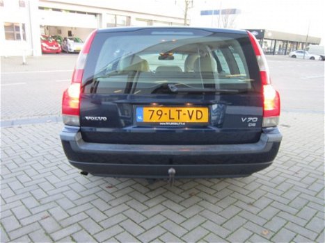 Volvo V70 - 2.4 D5 Geartr. Ed. I - 1