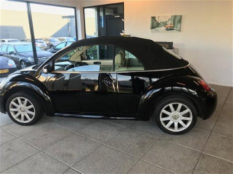 Volkswagen New Beetle Cabriolet - 1.4 New Beetle Cabriolet 1.4 super mooi met creme leer km stand or - 1