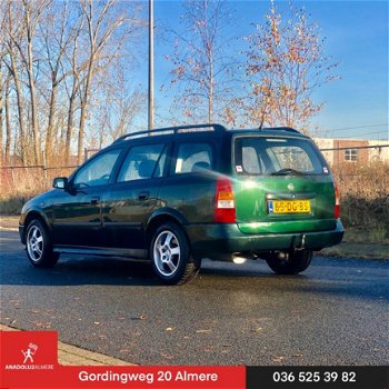 Opel Astra Wagon - 1.8-16V Sport - 1