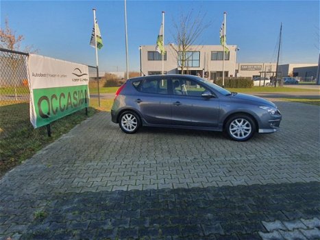 Hyundai i30 - 1.6i i-Motion Business - 1