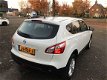 Nissan Qashqai - 2.0 Acenta Mooie en goed onderhouden voertuig, CLIMATRONIC, CRUISE CONTROL , LM VEL - 1 - Thumbnail