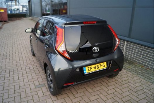 Toyota Aygo - 1.0 VVT-i x-joy | X-Beat Audio | Apple carplay / Android auto - 1