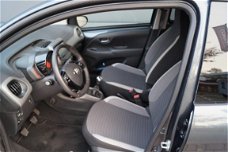 Toyota Aygo - 1.0 VVT-i x-joy | X-Beat Audio | Apple carplay / Android auto
