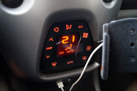 Toyota Aygo - 1.0 VVT-i x-joy | X-Beat Audio | Apple carplay / Android auto - 1