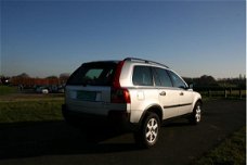 Volvo XC90 - 2.5 T Momentum 5p