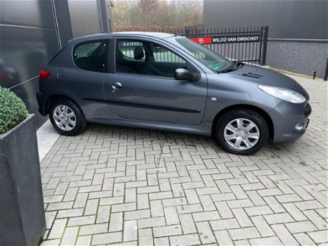 Peugeot 206 - NWE APK/Airco/Elekt.ramen/NAP - 1