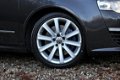 Volkswagen Passat Variant - 3.6 R36 V6 4-MOTION DSG SCHUIFDAK|LEDER|MOKKA-ANTHRAZIT PERLEFFEKT - 1 - Thumbnail