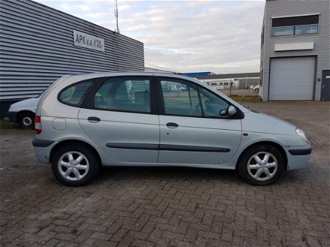 Renault Scénic - 1.6-16V RXT AUTOMAAT Perfect rijdende Scenic AUTOMAAT, Leer, Clima enz. APK 18-07-2 - 1
