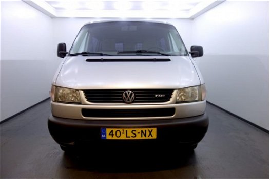 Volkswagen Transporter Kombi - 2.5 TDI 332 Trendl. 7-Pers. Airco, Automaat - 1