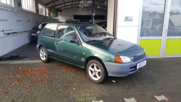 Toyota Starlet - 1.3-16V Rijd zeer goed Neet mooiste wel beste - 1