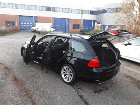 BMW 3-serie Touring - 320i Business Line 2 E EIGENAAR /NIEUWE APK /NAVI/AIRCO/ZEER GOED /INRUIL MOG - 1