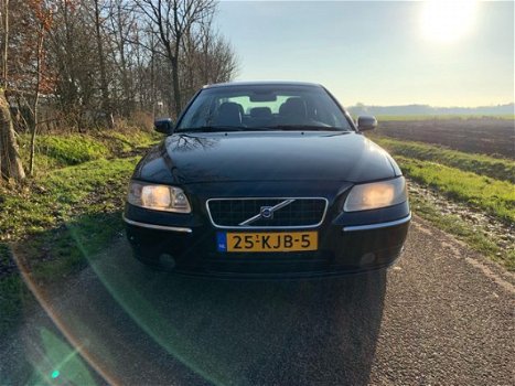 Volvo S60 - 2.4 Drivers Edition '176DKM' Leder/Airco/Cruise - 1